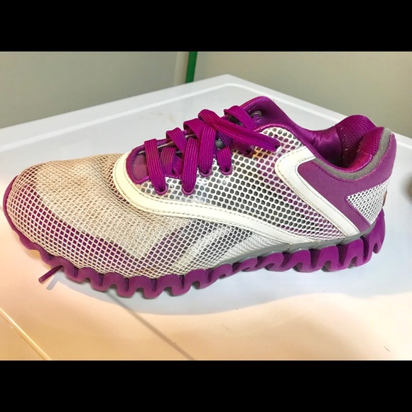 Reebok - Picture 2 of 4